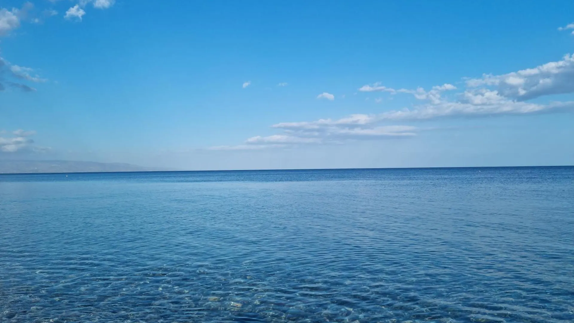 Alba Di Luna Santa Teresa Di Riva İtalya